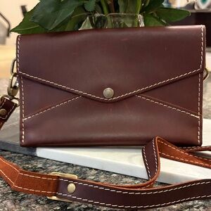 Portland Leather Envelope Crossbody Bag